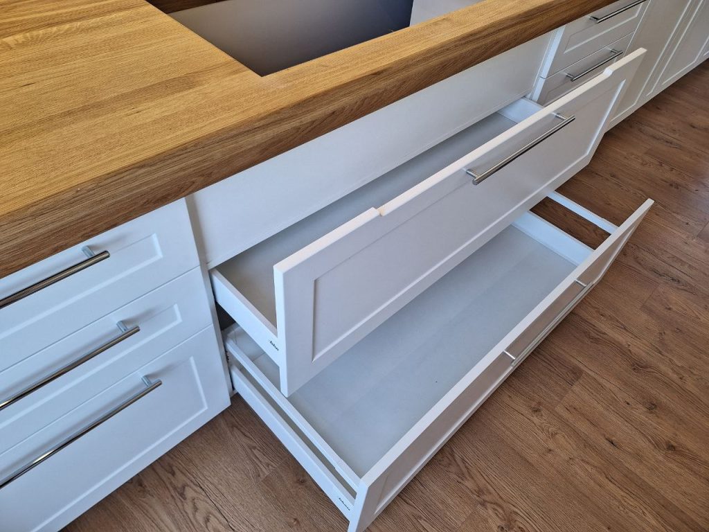 Lakierowane fronty MDF w kuchni na wymiar